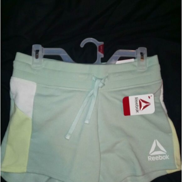 Reebok shorts 🩳 - Picture 6 of 9
